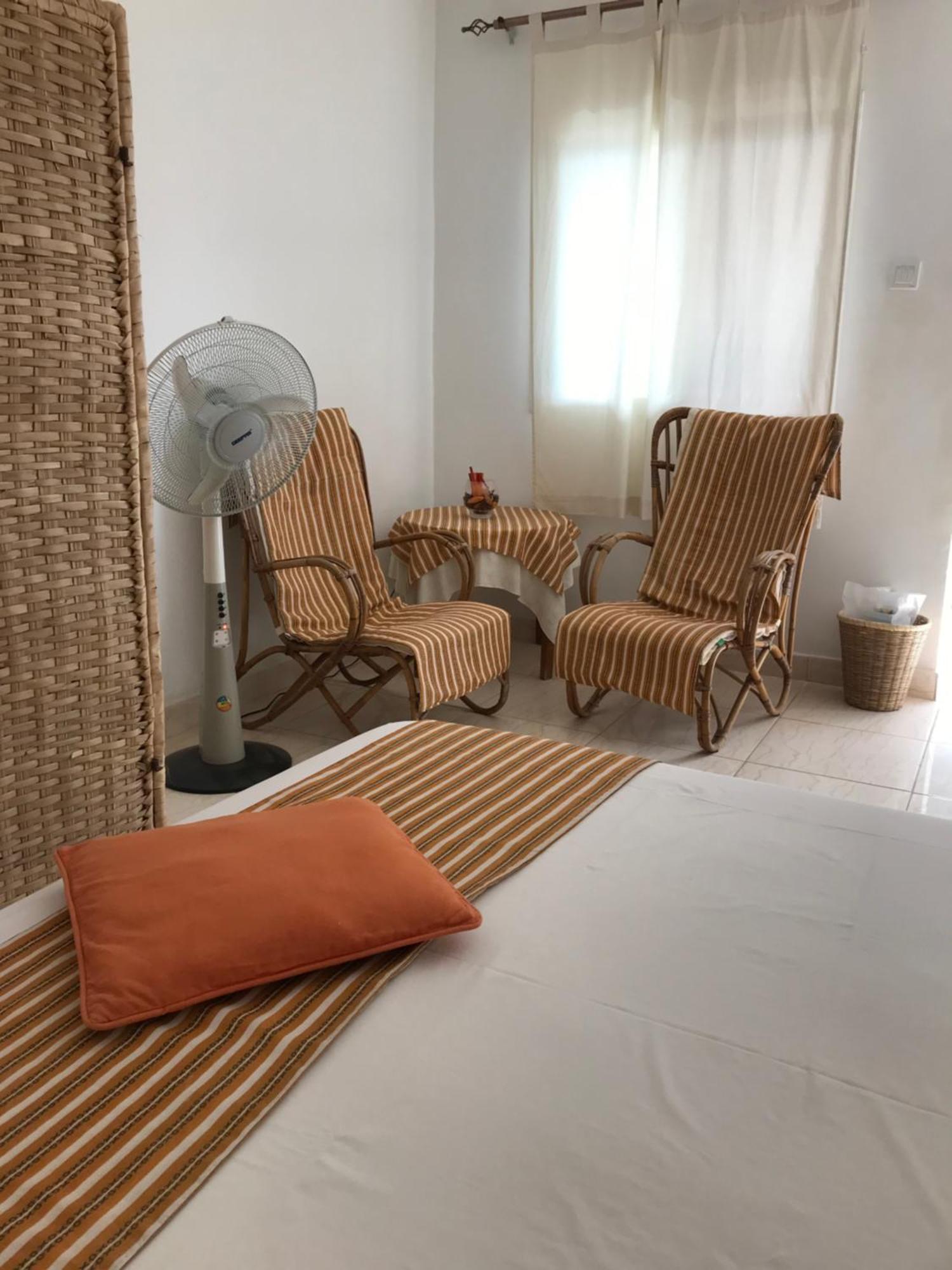 B & B Villa Calliandra Bijilo Bagian luar foto