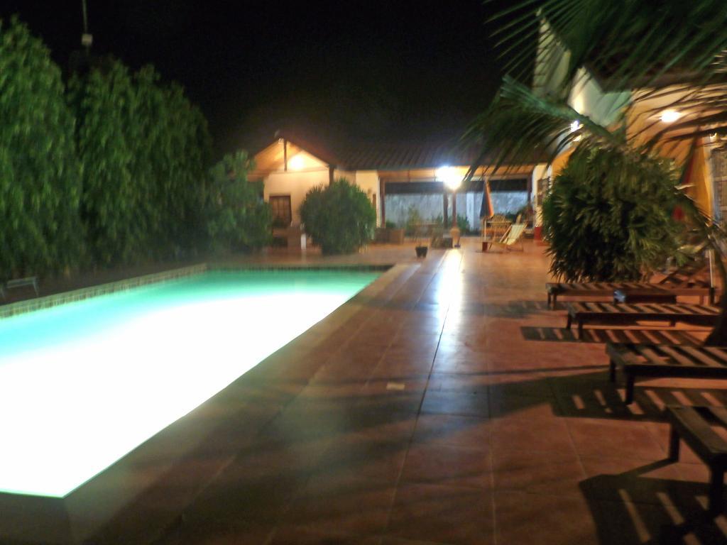 B & B Villa Calliandra Bijilo Bagian luar foto