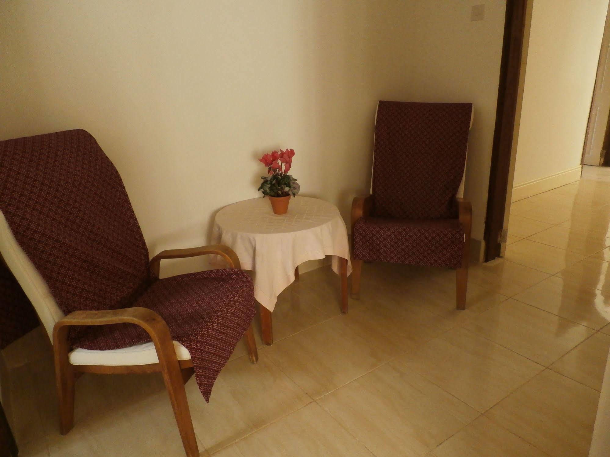 B & B Villa Calliandra Bijilo Bagian luar foto