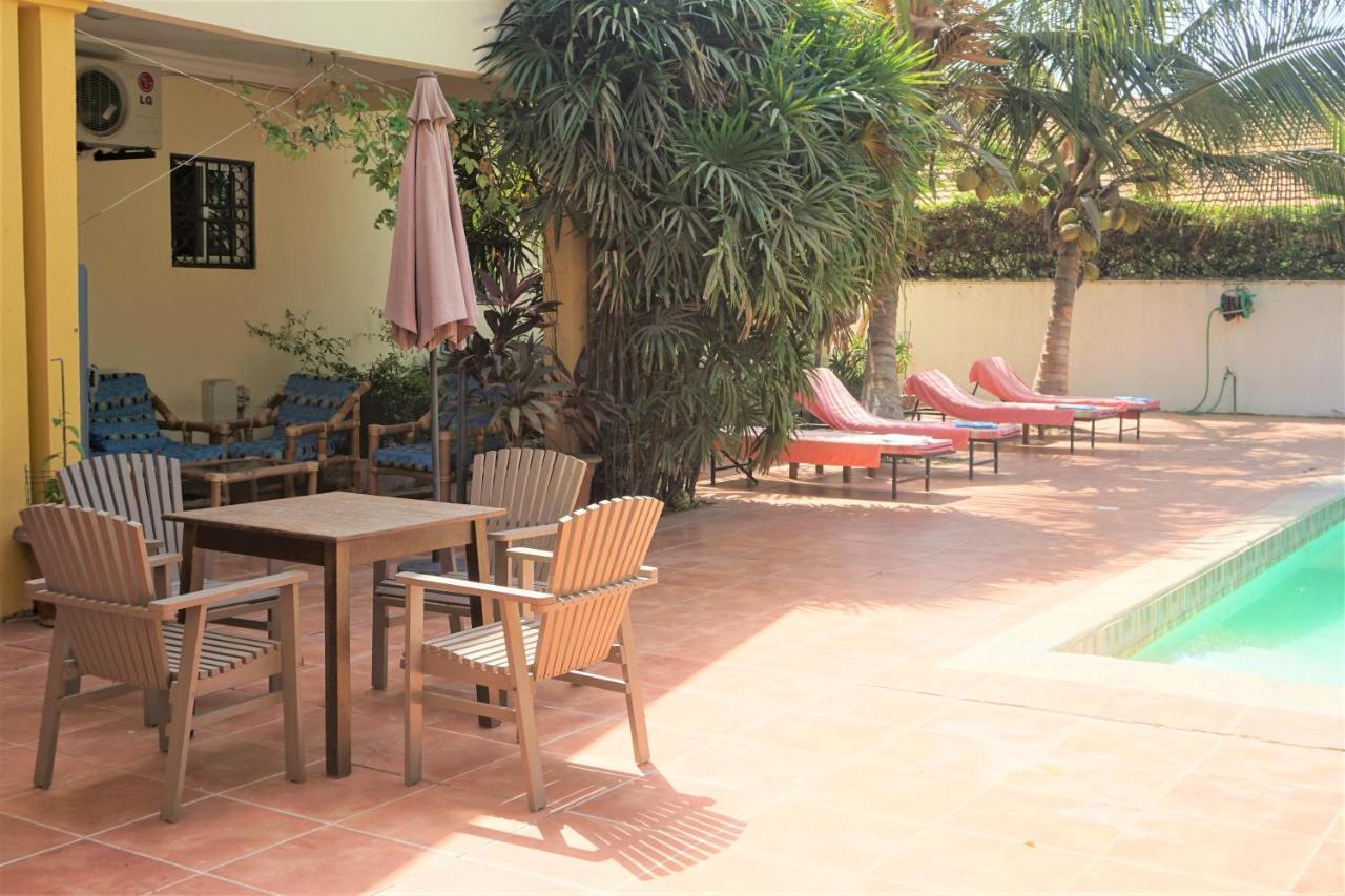 B & B Villa Calliandra Bijilo Bagian luar foto