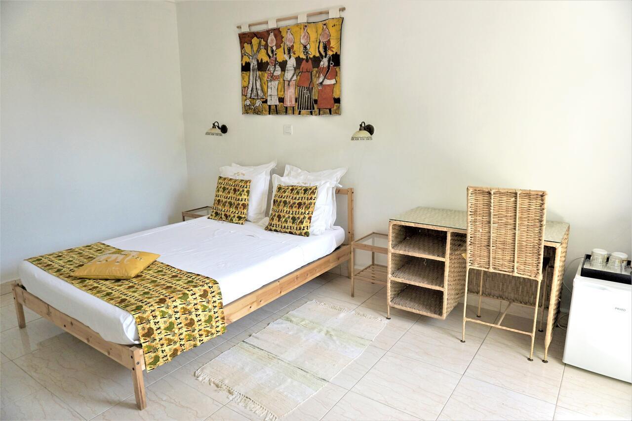 B & B Villa Calliandra Bijilo Bagian luar foto