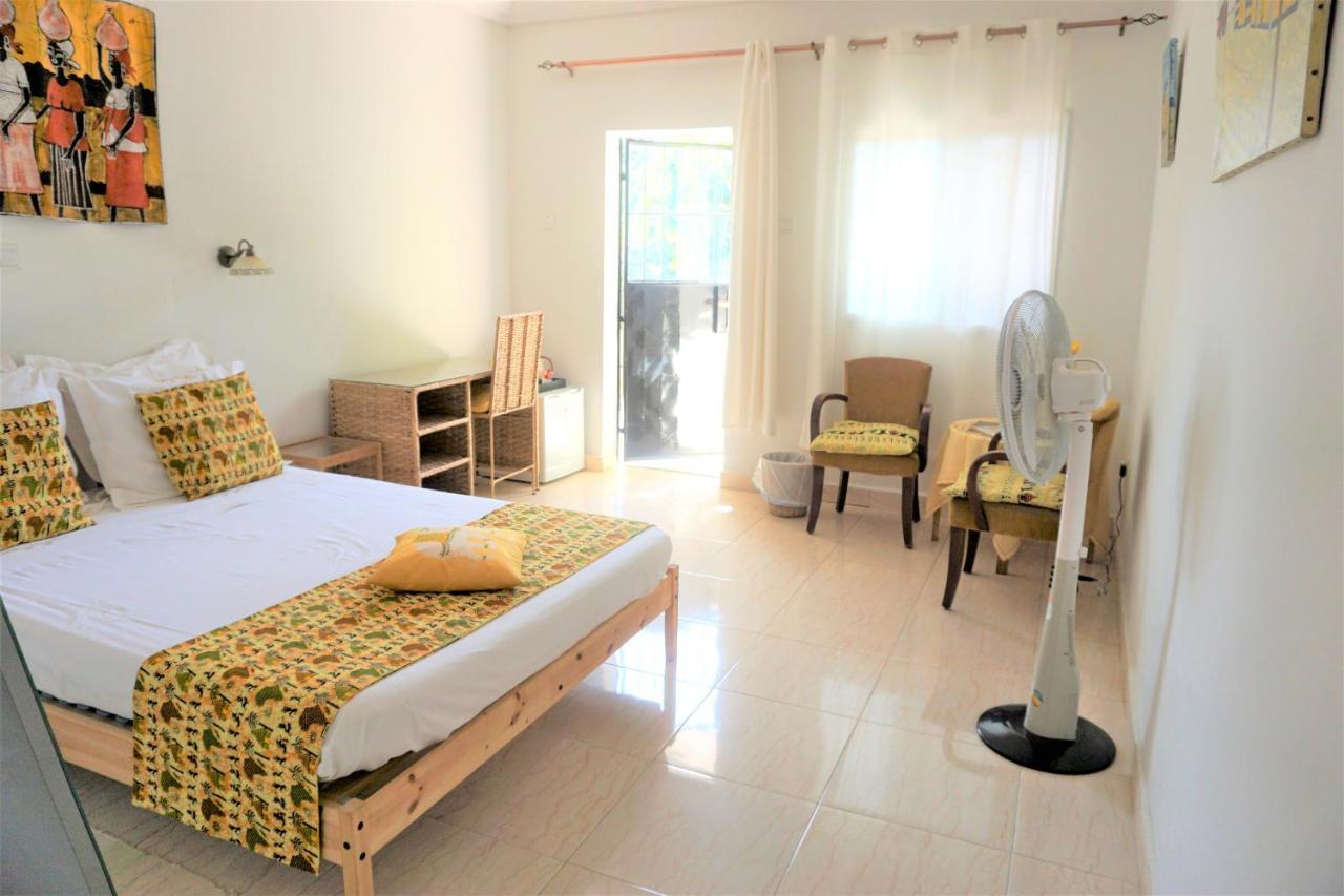 B & B Villa Calliandra Bijilo Bagian luar foto