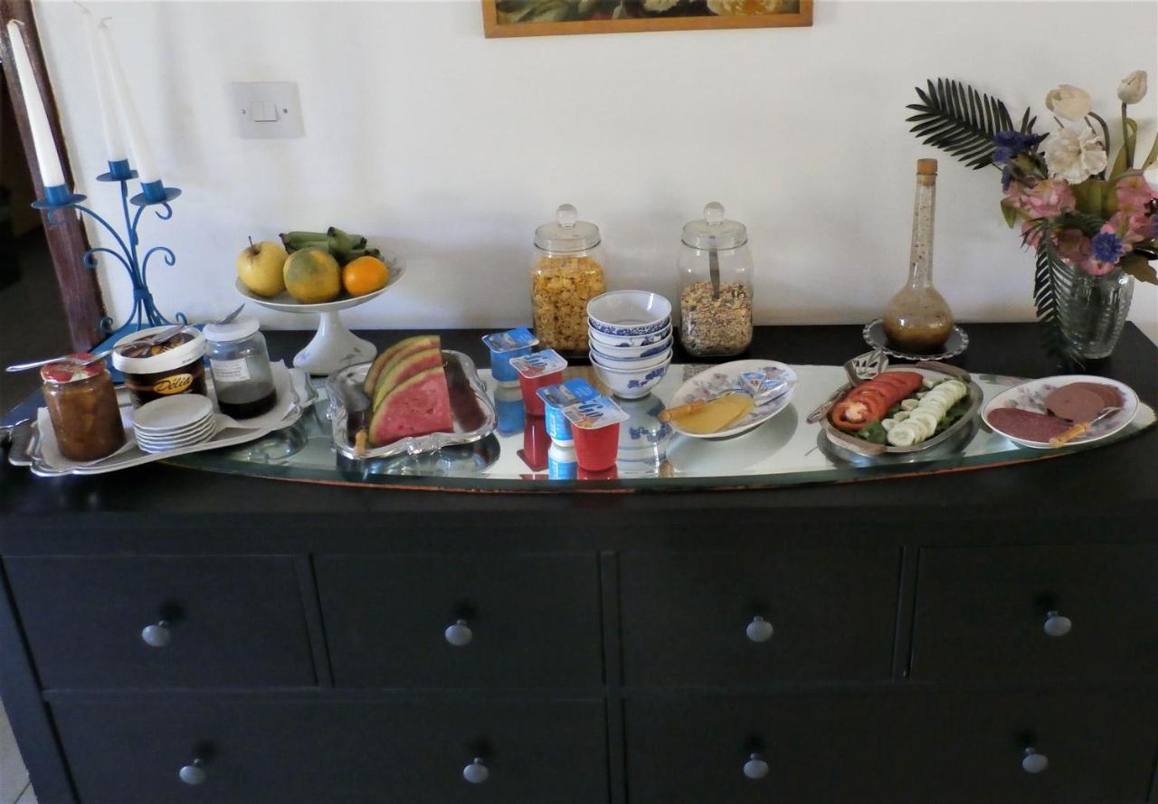 B & B Villa Calliandra Bijilo Bagian luar foto